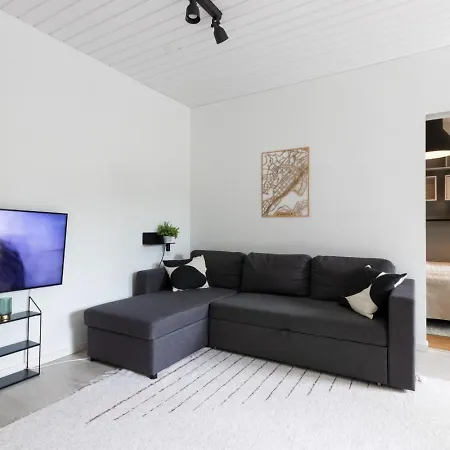 Cozy Close To Downtown With Sauna And Parking Daire *